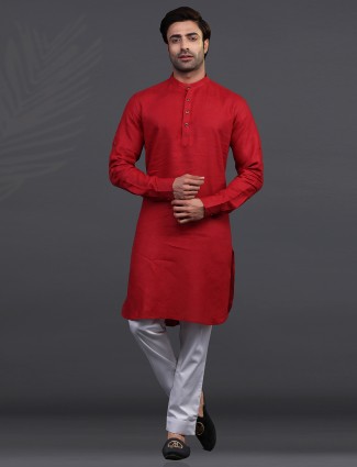 Linen maroon kurta suit for festive wear
