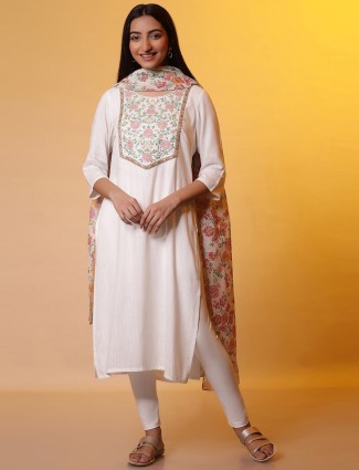 Aurelia white straight viscose kurti