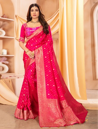 Stylish magenta dola silk saree