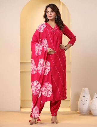 Trendy printed magenta kurti set