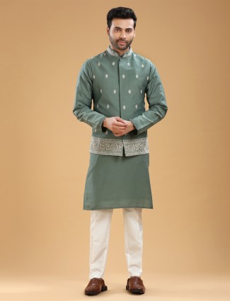 Stylish green silk waistcoat set with embroidery