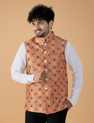 Trendy silk printed waistcoat in peach