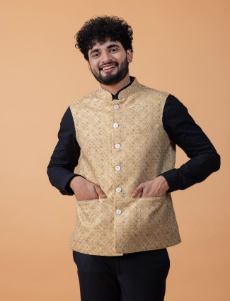 Trendy yellow printed waistcoat