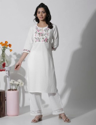 W white cotton embroidery kurti